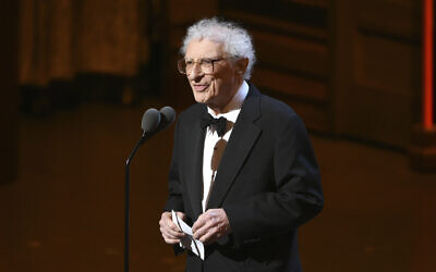 Sheldon Harnick accepts the special Tony Award for lifetime achievement in the Theatre at the Tony Awards at the Beacon Theatre on June 12, 2016, in New York (Evan Agostini/Invision/AP, File)