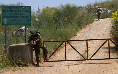 Illustrative: Israeli soldiers on the northern Israeli border with Lebanon, May 24, 2023 (Ayal Margolin/FLASH90)