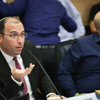 MK Simcha Rothman leads a Knesset Constitution, Law, and Justice Committee discussion, June 25, 2023 (Yonatan Sindel/Flash90)