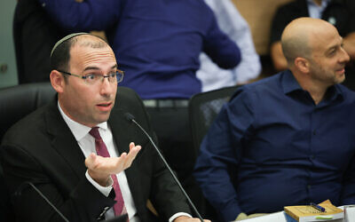 MK Simcha Rothman leads a Knesset Constitution, Law, and Justice Committee discussion, June 25, 2023 (Yonatan Sindel/Flash90)